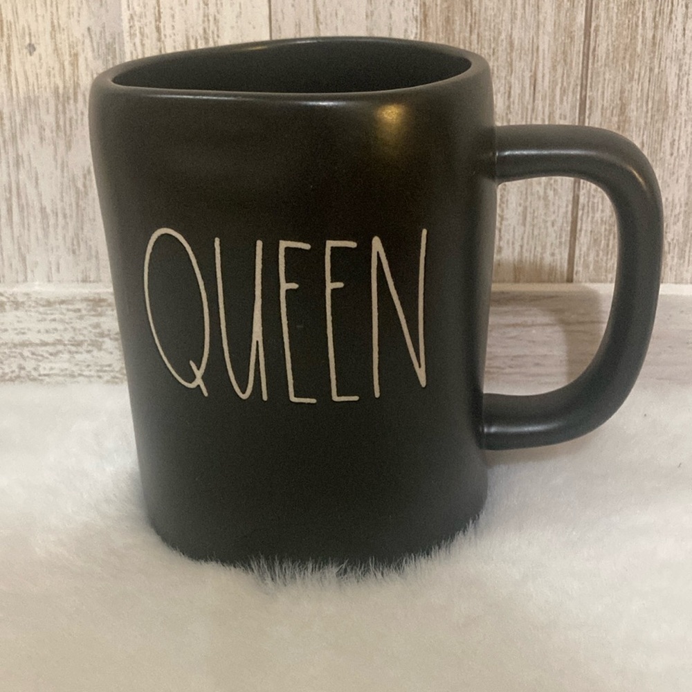 Rae Dunn Queen Mug